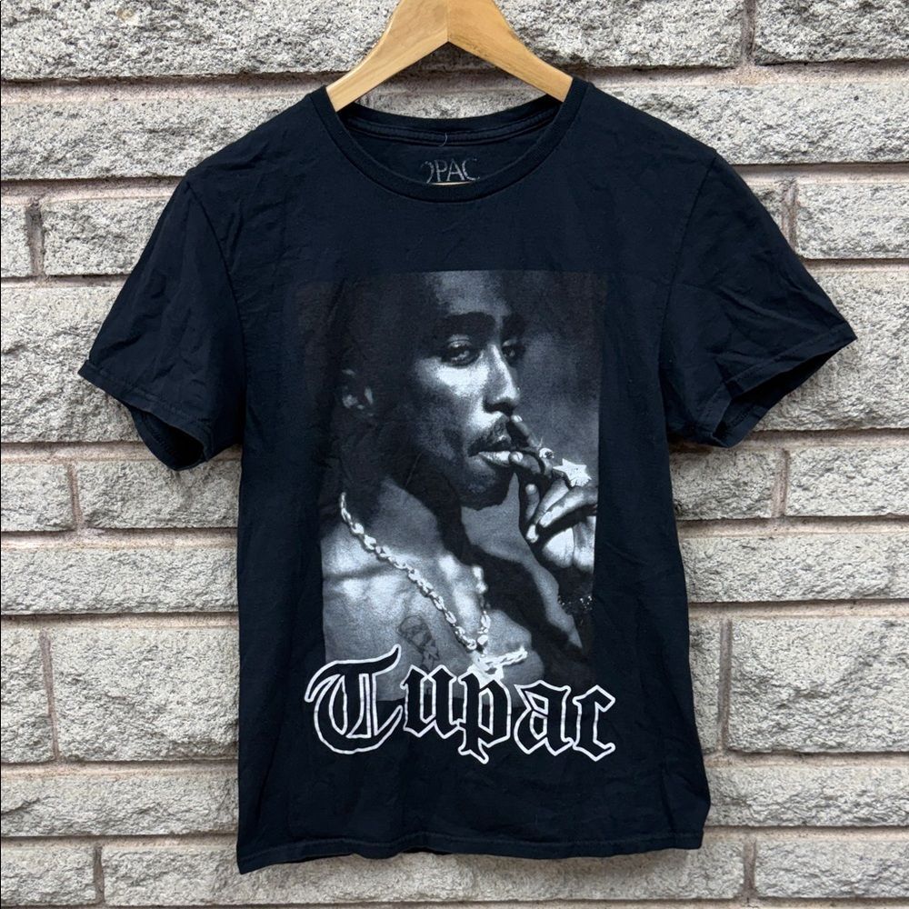 2Pac Graphic Tee in Black